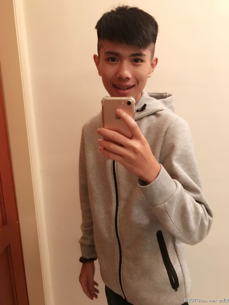 г