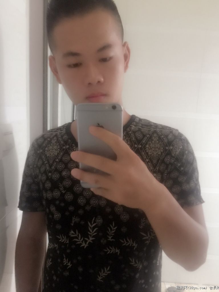 Ϻ