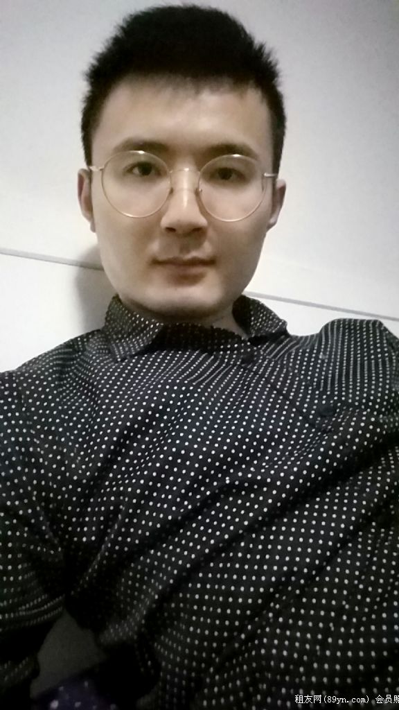 Ϻ